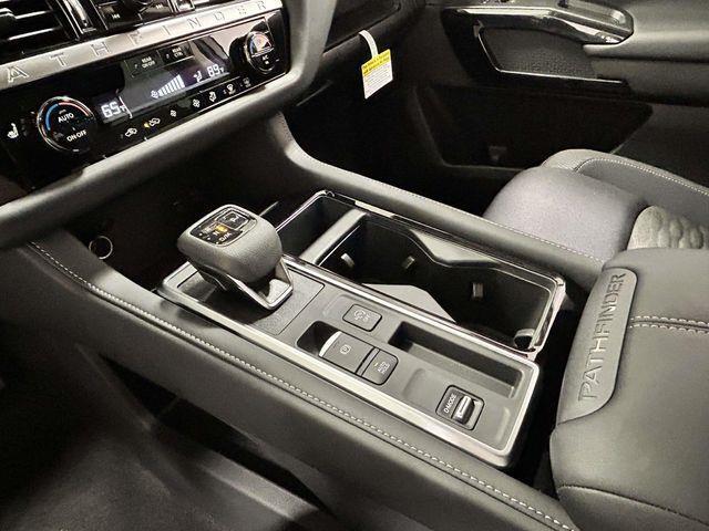 Nissan Pathfinder  2026