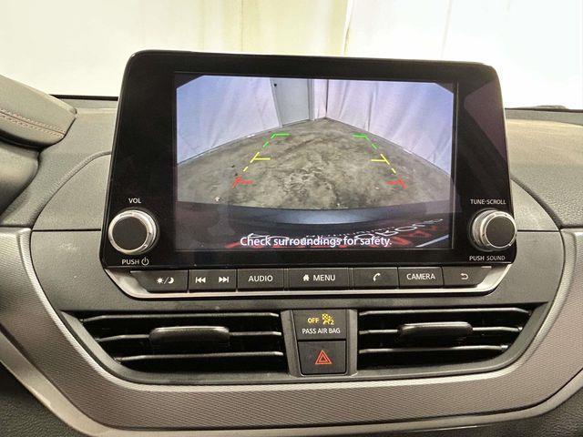 Nissan Altima  2024