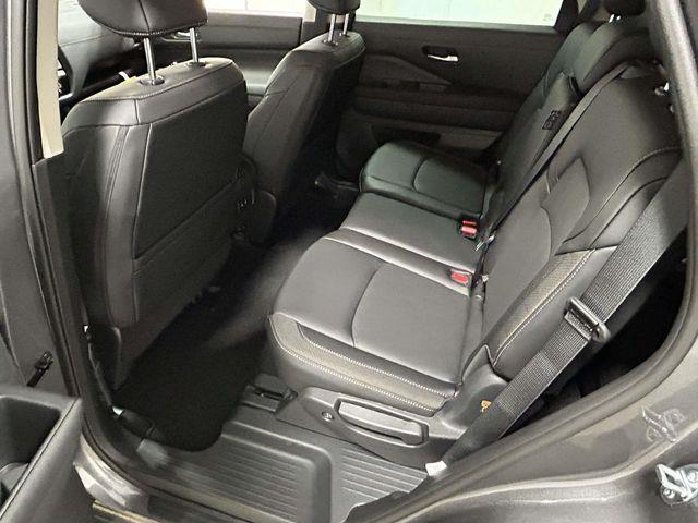 Nissan Pathfinder  2026