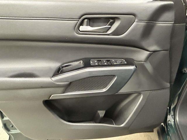 Nissan Pathfinder  2025