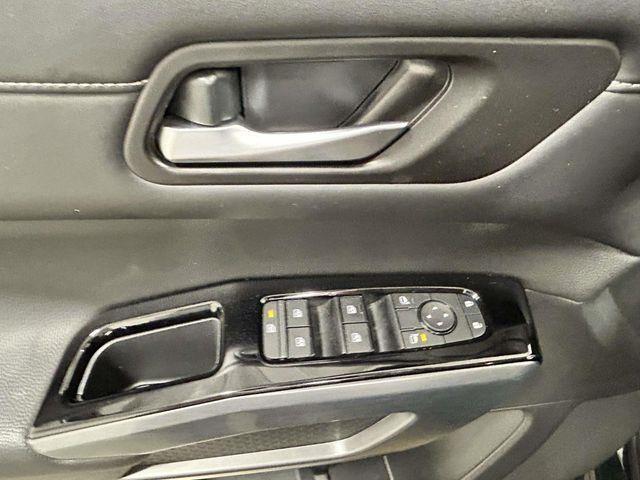 Nissan Pathfinder  2025