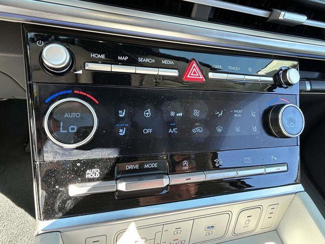 Hyundai Santa Fe  2025