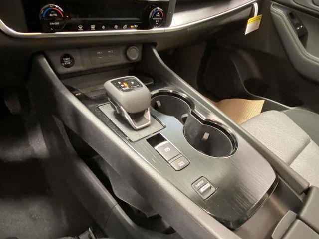 Nissan Rogue  2026