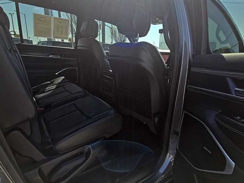 Jeep Wagoneer L  2023