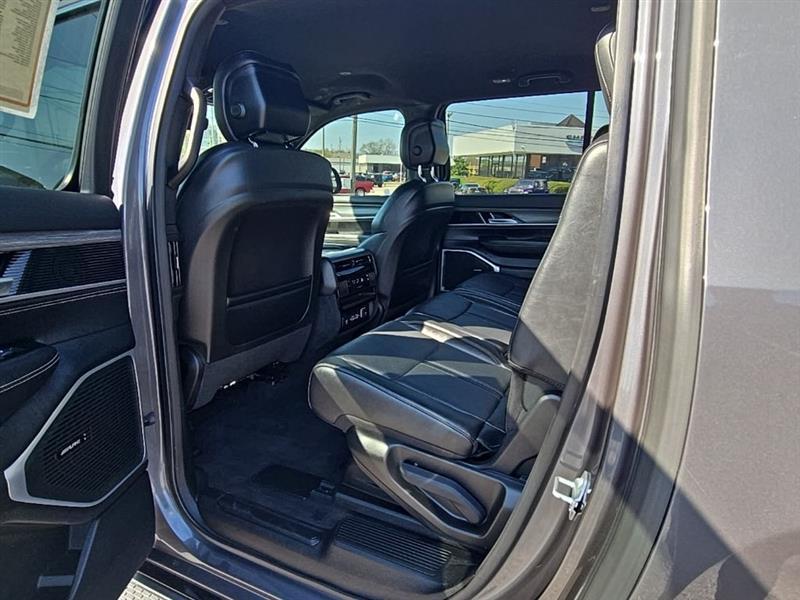 Jeep Wagoneer L  2023