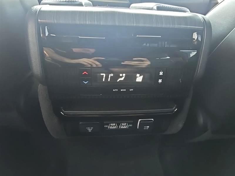 Jeep Wagoneer L  2023