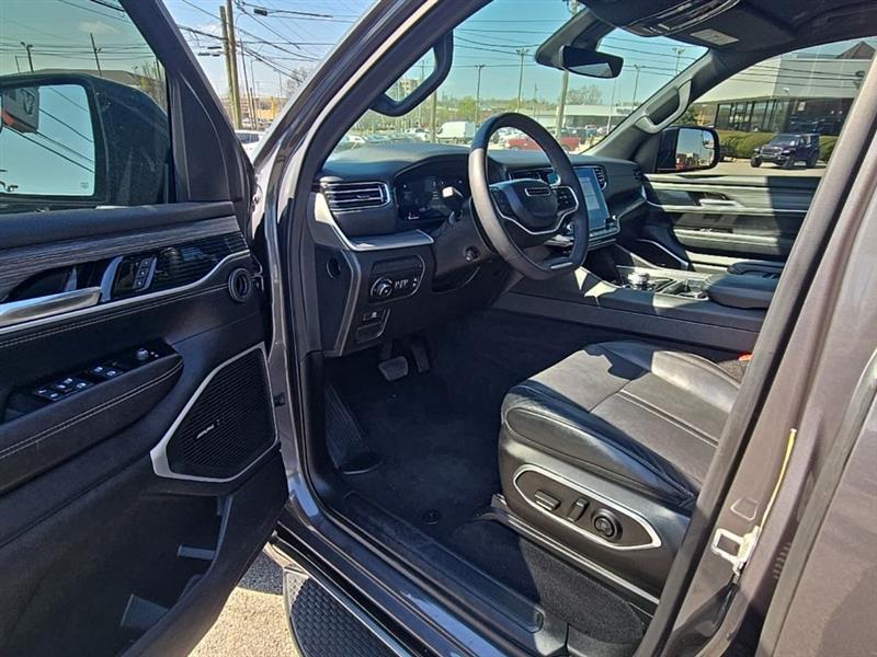 Jeep Wagoneer L  2023