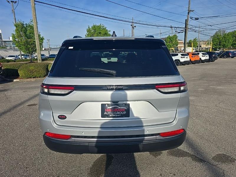 Jeep Grand Cherokee  2026