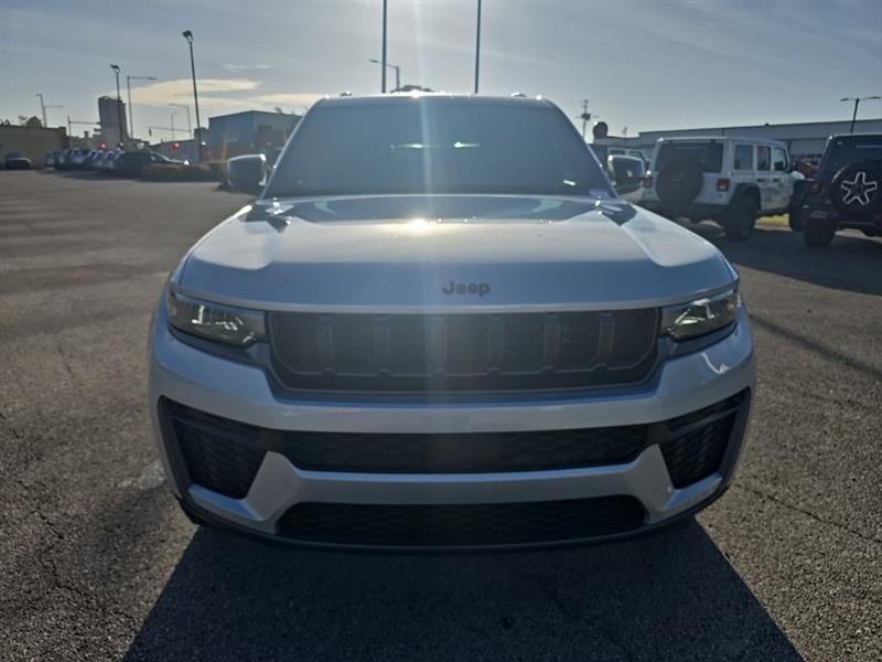 Jeep Grand Cherokee  2026