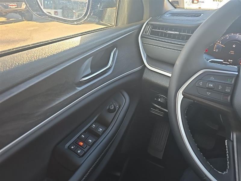 Jeep Grand Cherokee  2026