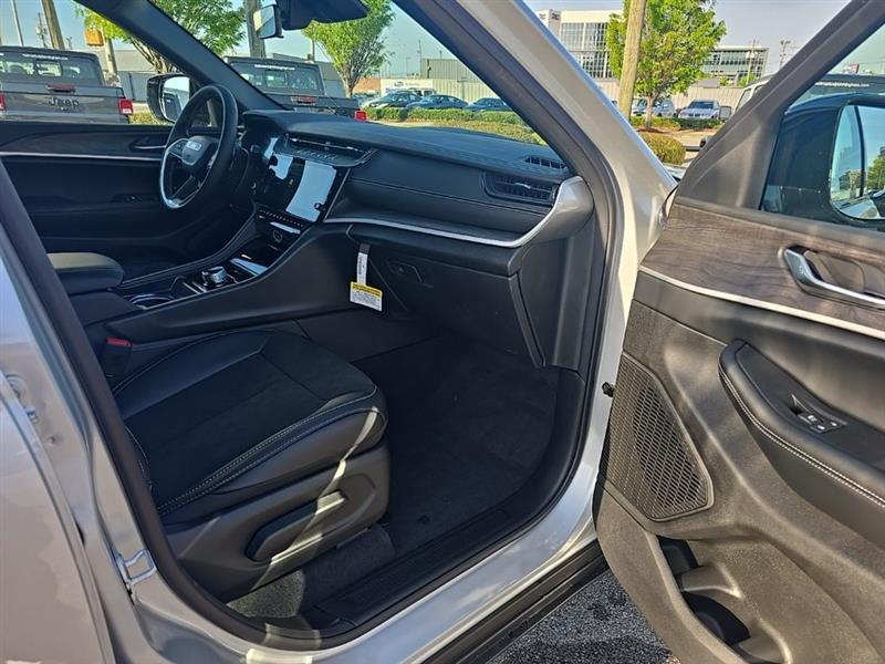 Jeep Grand Cherokee  2026