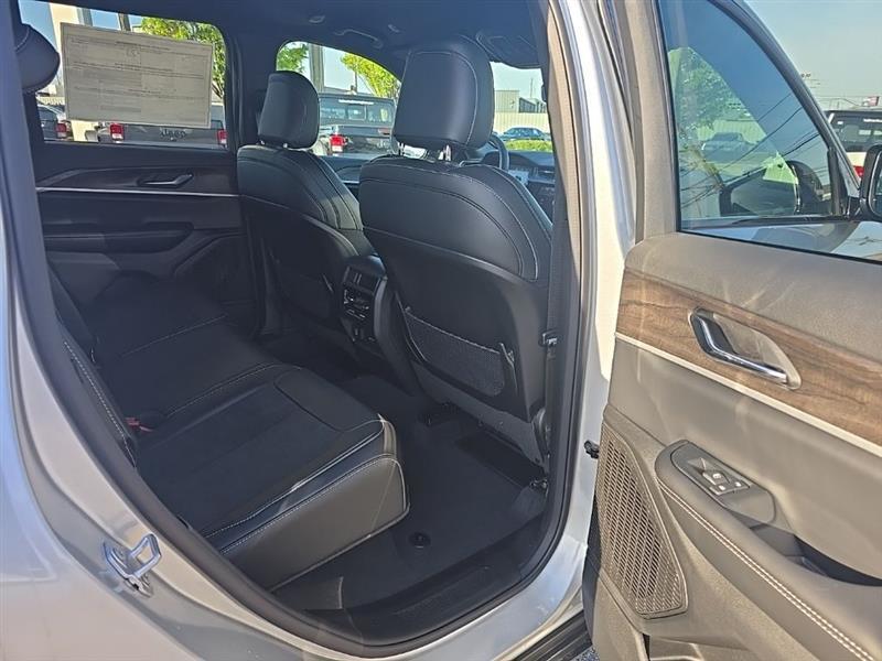 Jeep Grand Cherokee  2026