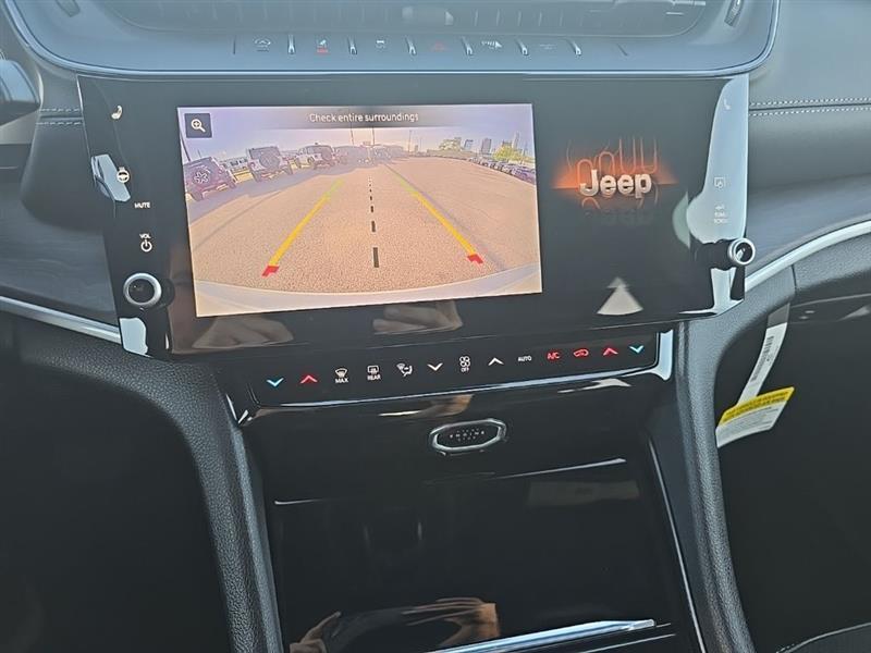 Jeep Grand Cherokee  2026