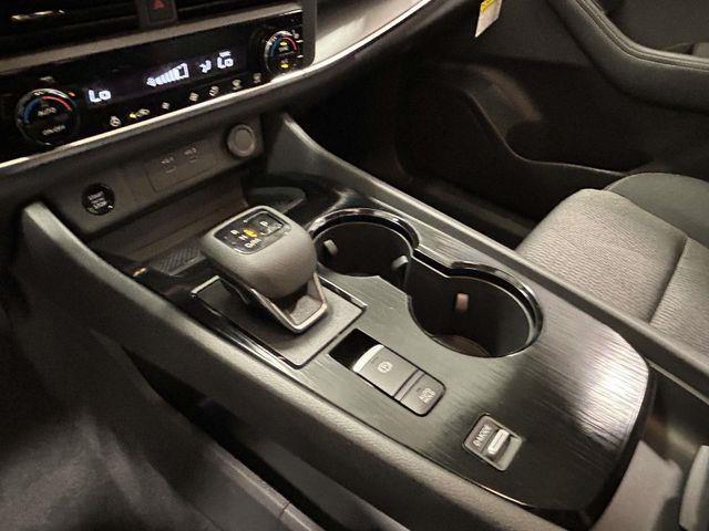 Nissan Rogue  2026