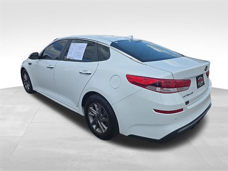 Kia Optima  2020
