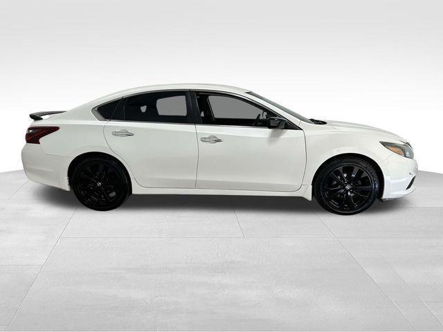 Nissan Altima  2017