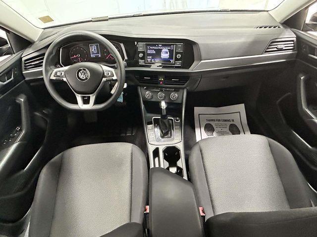 Volkswagen Jetta  2021