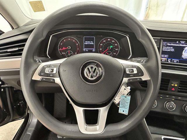 Volkswagen Jetta  2021