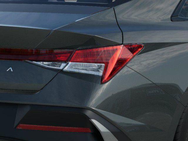 Hyundai Elantra  2026