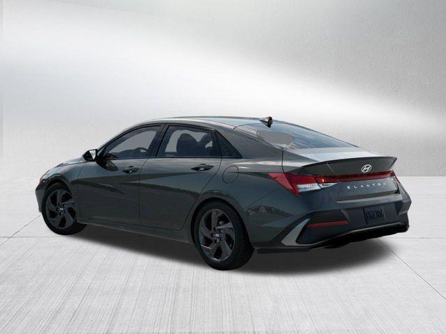 Hyundai Elantra  2026