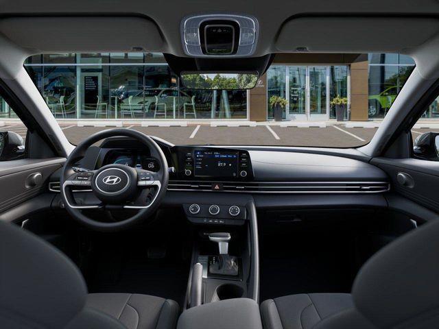 Hyundai Elantra  2026