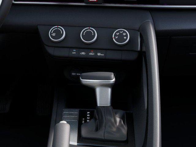 Hyundai Elantra  2026