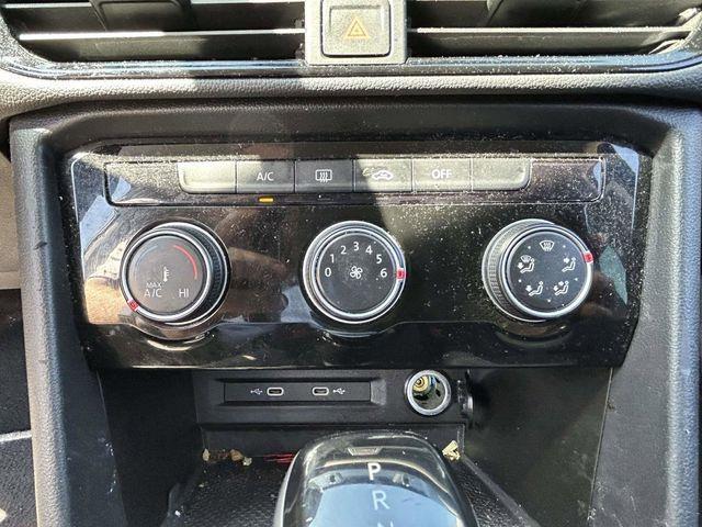 Volkswagen Taos  2023