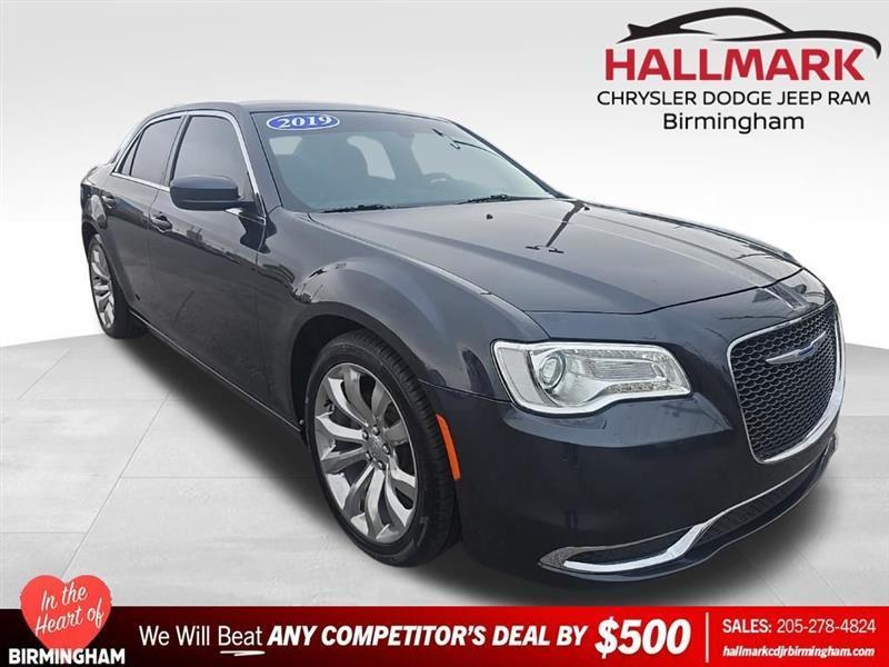 2019 Chrysler 300 Touring