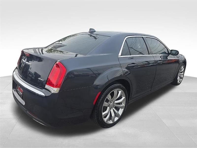Chrysler 300  2019