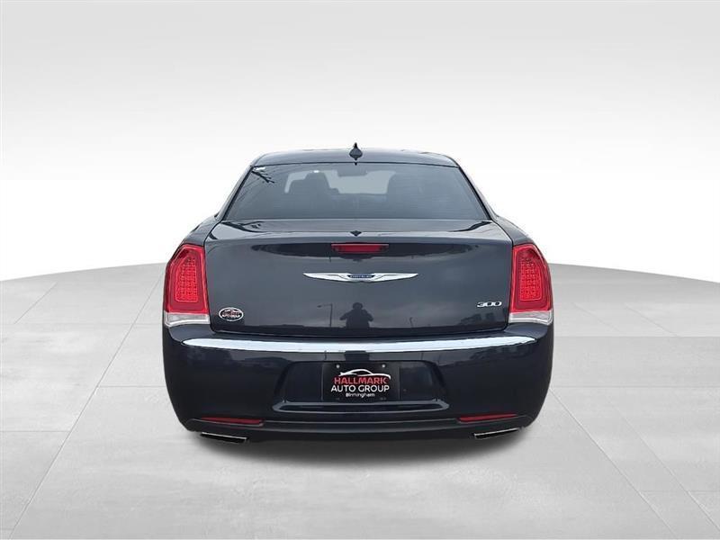 Chrysler 300  2019