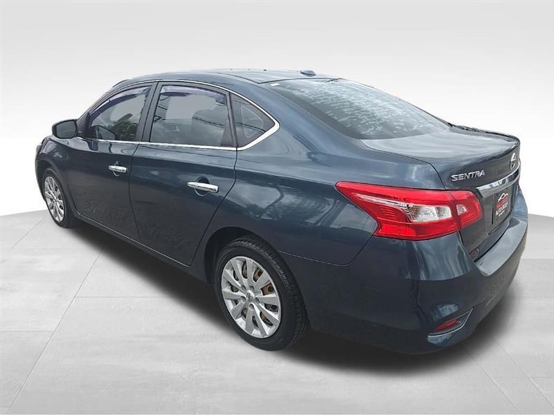 Nissan Sentra  2016