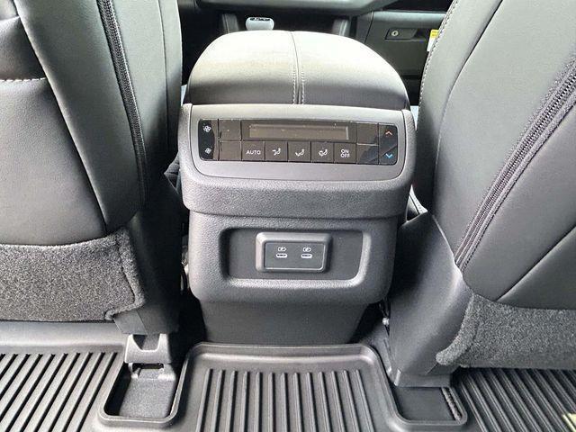 Nissan Pathfinder  2026