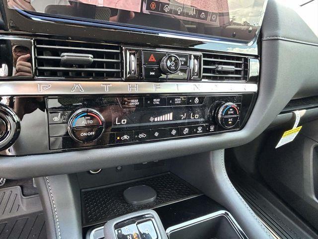 Nissan Pathfinder  2026