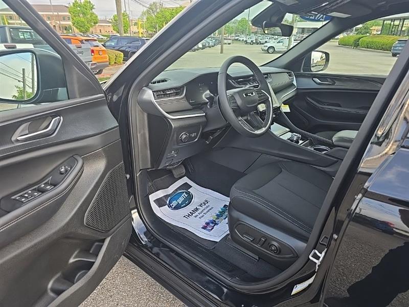 Jeep Grand Cherokee  2025