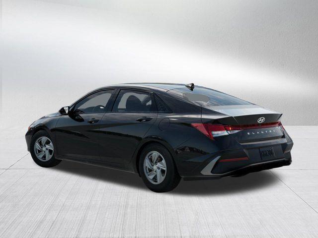 Hyundai Elantra  2026