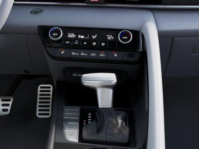 Hyundai Elantra  2026