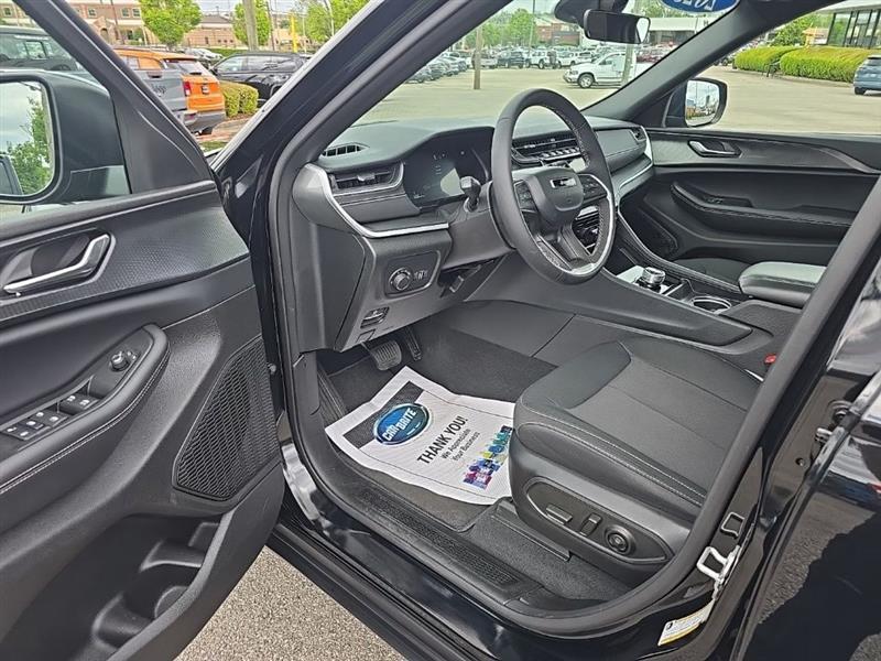 Jeep Grand Cherokee  2025