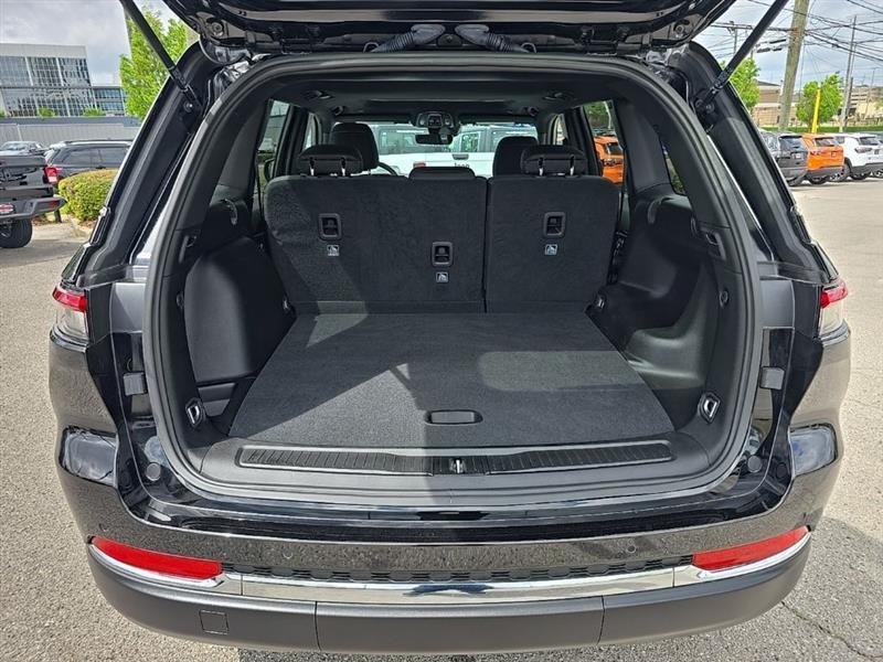Jeep Grand Cherokee  2025