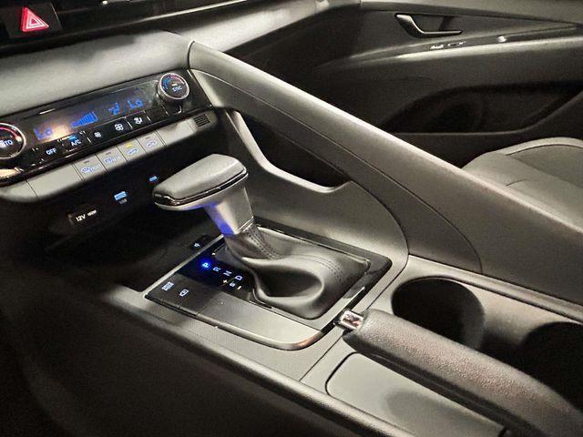 Hyundai Elantra  2025