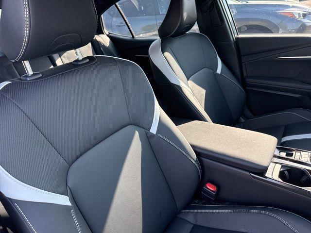 Toyota Camry Hybrid  2025