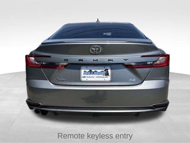 Toyota Camry Hybrid  2025