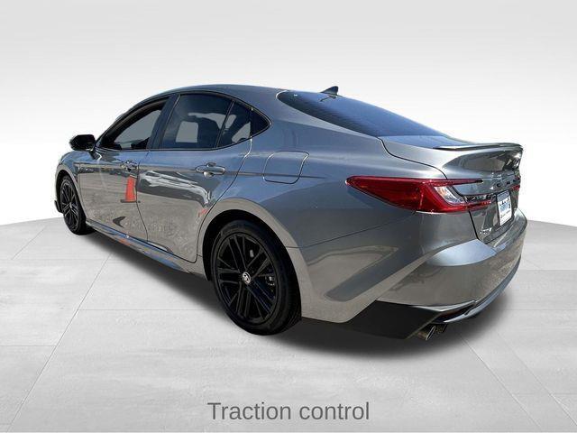 Toyota Camry Hybrid  2025