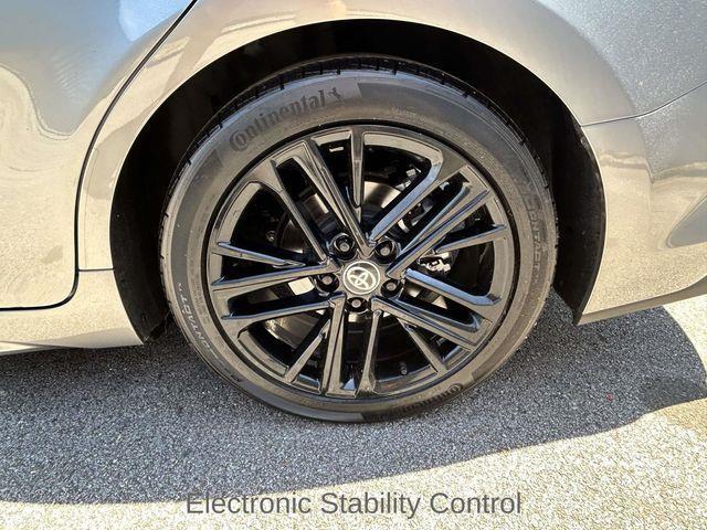 Toyota Camry Hybrid  2025