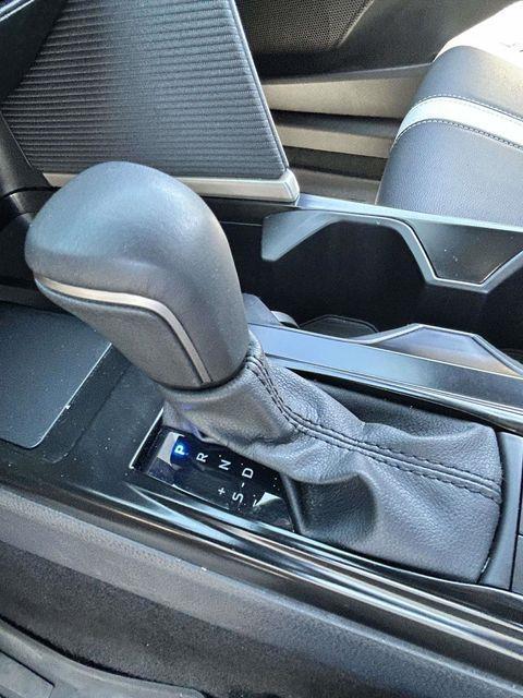 Toyota Camry Hybrid  2025
