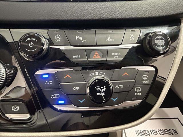 Chrysler Pacifica  2023