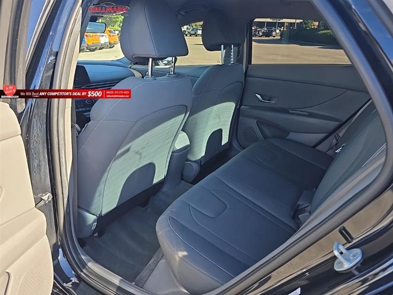 Hyundai Elantra  2023