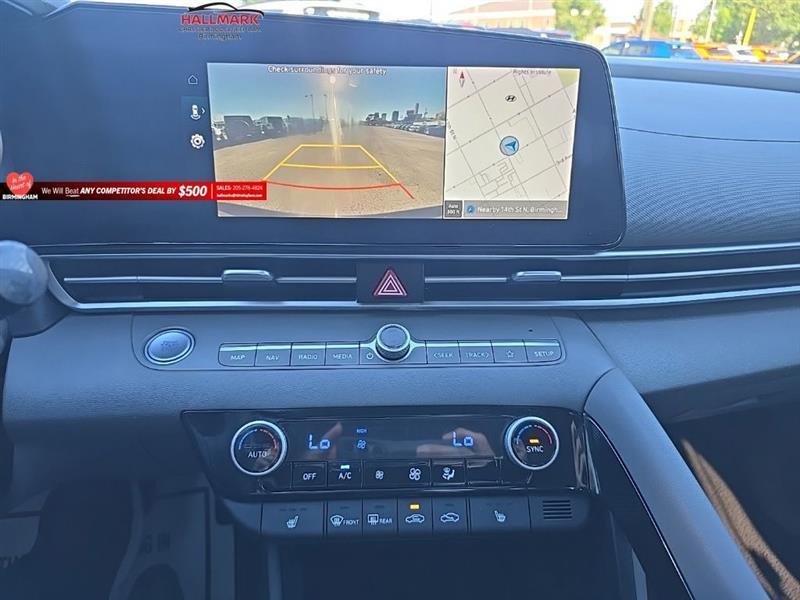 Hyundai Elantra  2023