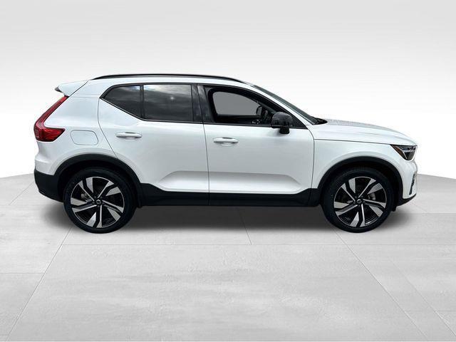 Volvo XC40  2023