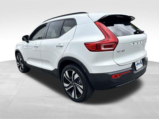 Volvo XC40  2023