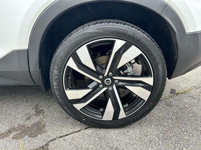 Volvo XC40  2023